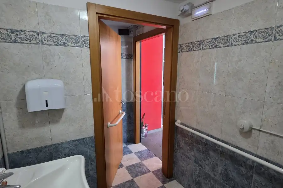 Negozio in vendita di 50 mq a €150.000 (rif. 20/2026)