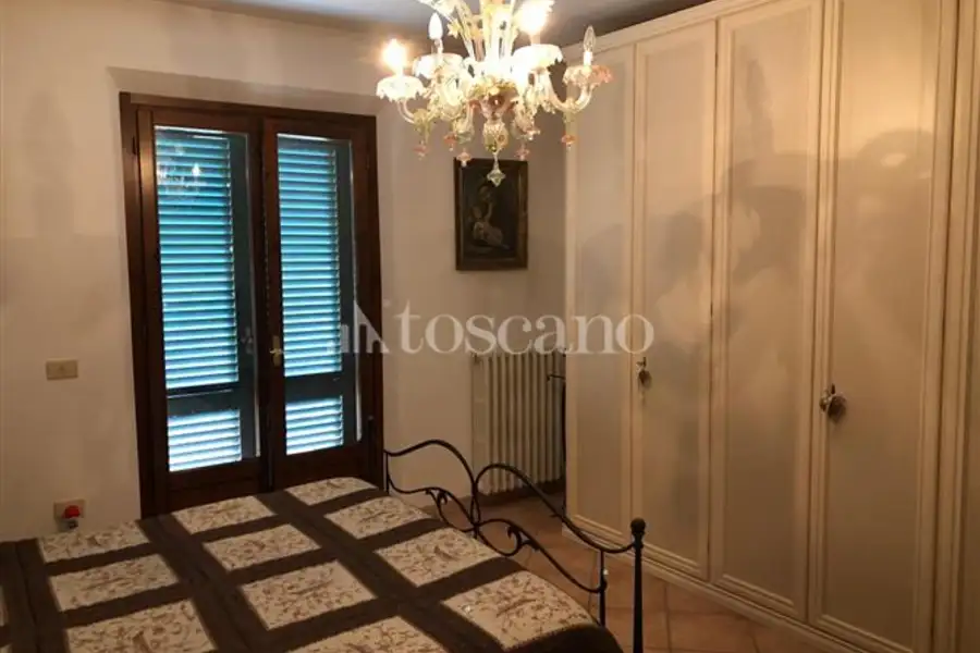 Villa Bifamiliare in vendita di 280 mq a €298.000 (rif. 18/2025)