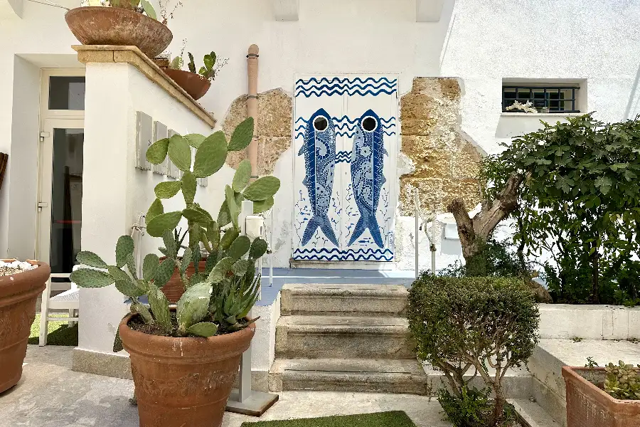 Casale in vendita di 1.300 mq a €1.350.000 (rif. 49/2026)
