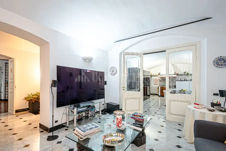 Villa in vendita di 496 mq a €3.950.000 (rif. 71/2026)
