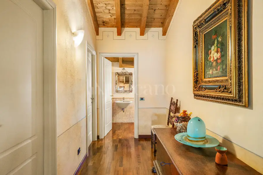 Villa in vendita di 583 mq a €2.680.000 (rif. 66/2025)