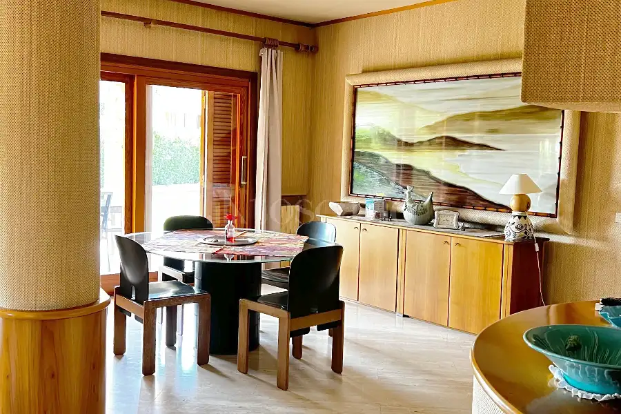 Villa in vendita di 323 mq a €795.000 (rif. 19/2026)