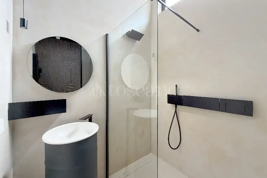 Casa Indipendente in vendita di 185 mq a €1.680.000 (rif. 8/2026)