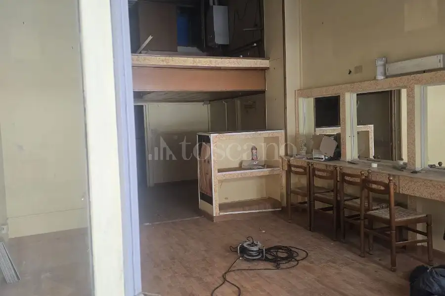 Negozio in affitto di 246 mq trattativa riservata (rif. 27/2026)