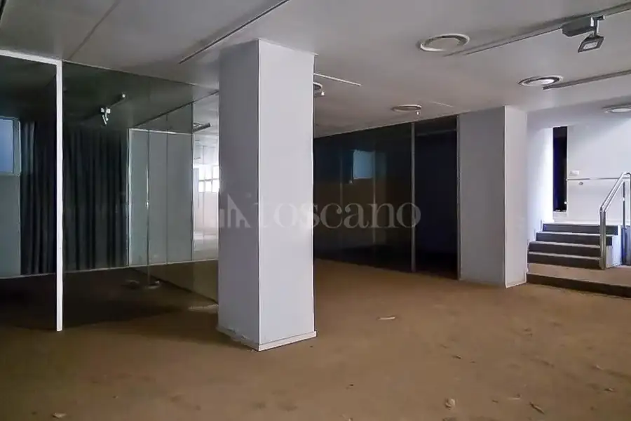 Negozio in vendita di 550 mq a €1.600.000 (rif. 72/2025)