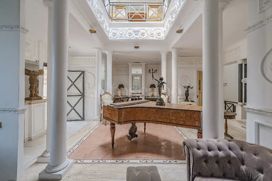 Villa in vendita di 210 mq a €980.000 (rif. 50/2026)