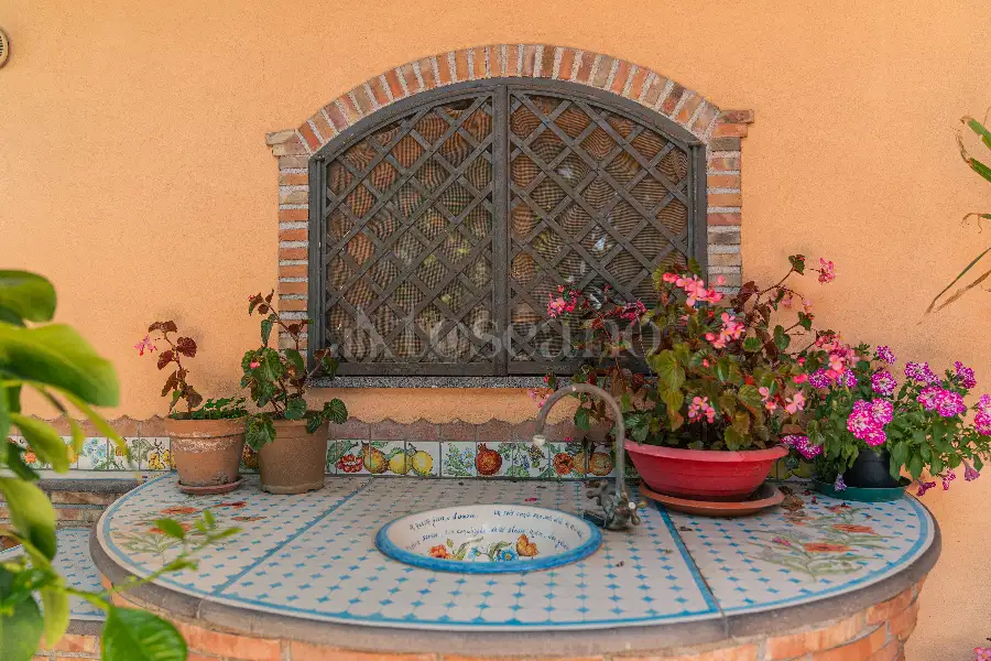 Villa in vendita di 630 mq a €785.000 (rif. 76/2026)