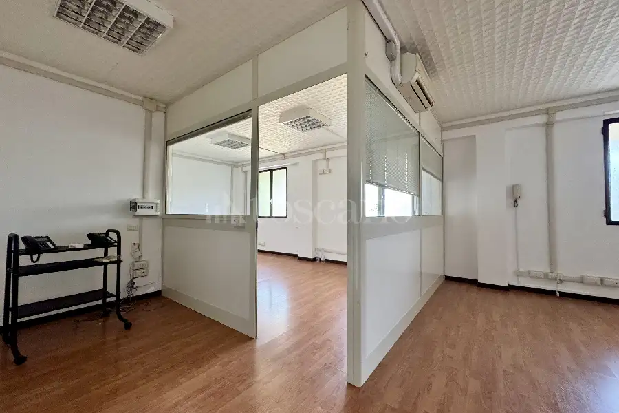 Ufficio in affitto di 78 mq a €1.000 (rif. 50/2025)