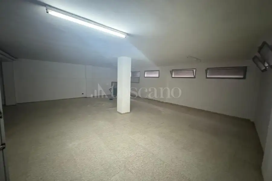 Negozio in vendita di 114 mq a €205.000 (rif. 8/2026)