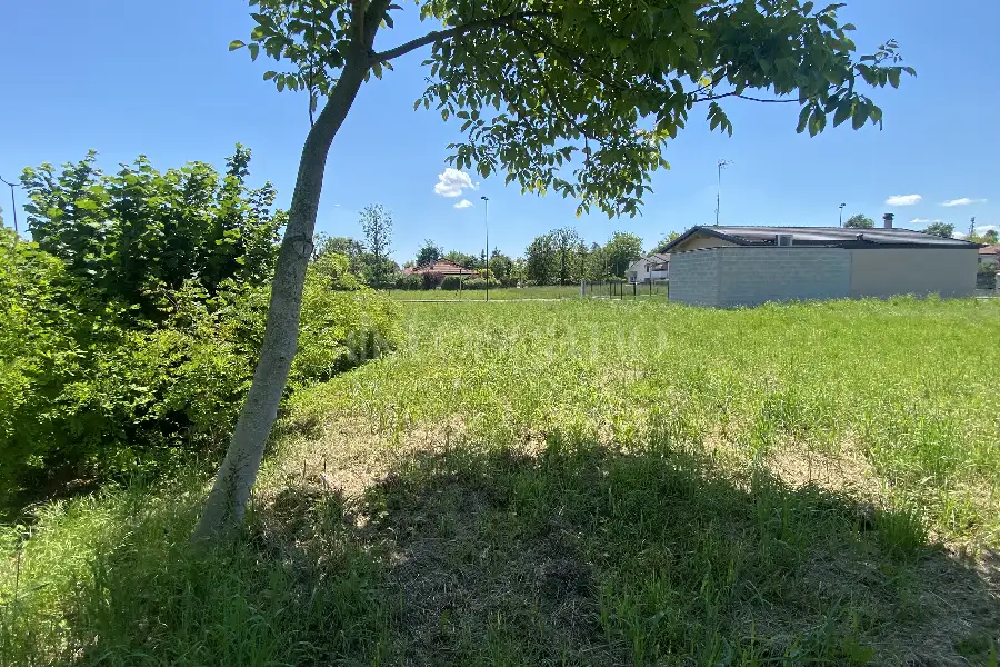 Edificabile Residenziali in vendita di 498 mq a €35.000 (rif. 13/2026)