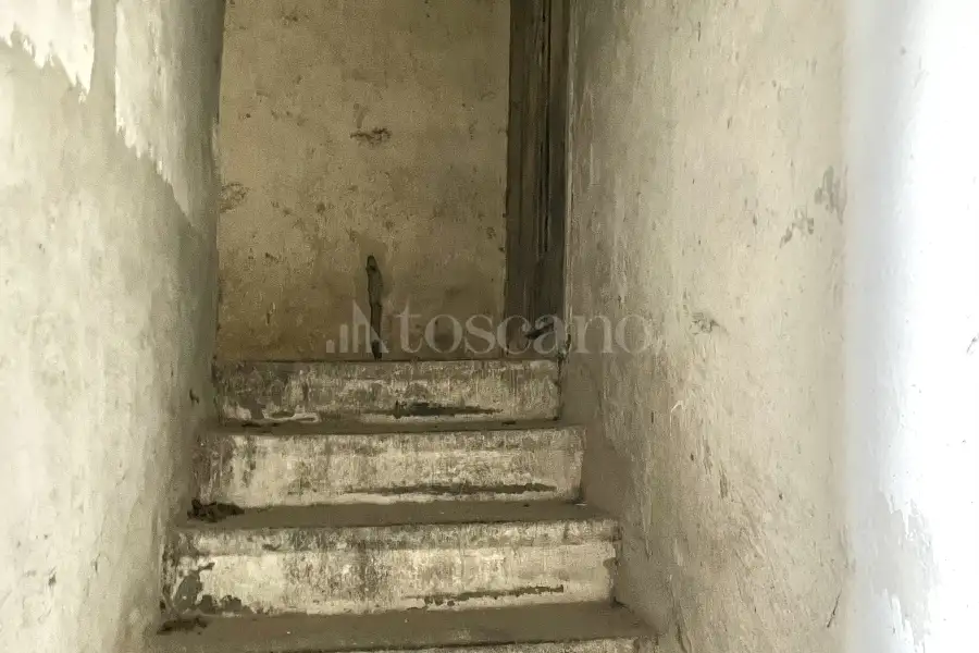 Casa Indipendente in vendita di 600 mq a €350.000 (rif. 27/2024)