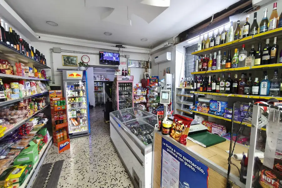 Negozio in vendita di 80 mq a €90.000 (rif. 107/2025)