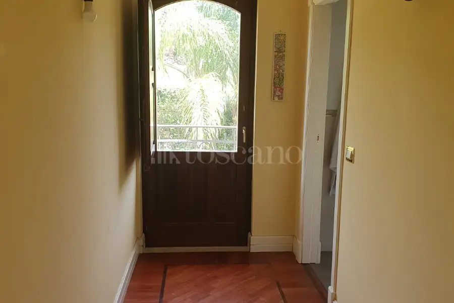 Villa Bifamiliare in vendita di 265 mq a €550.000 (rif. 215/2025)