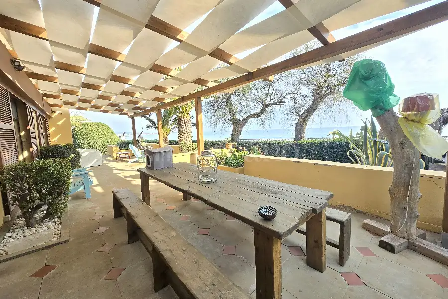Villa in vendita di 250 mq a €1.200.000 (rif. 9/2025)