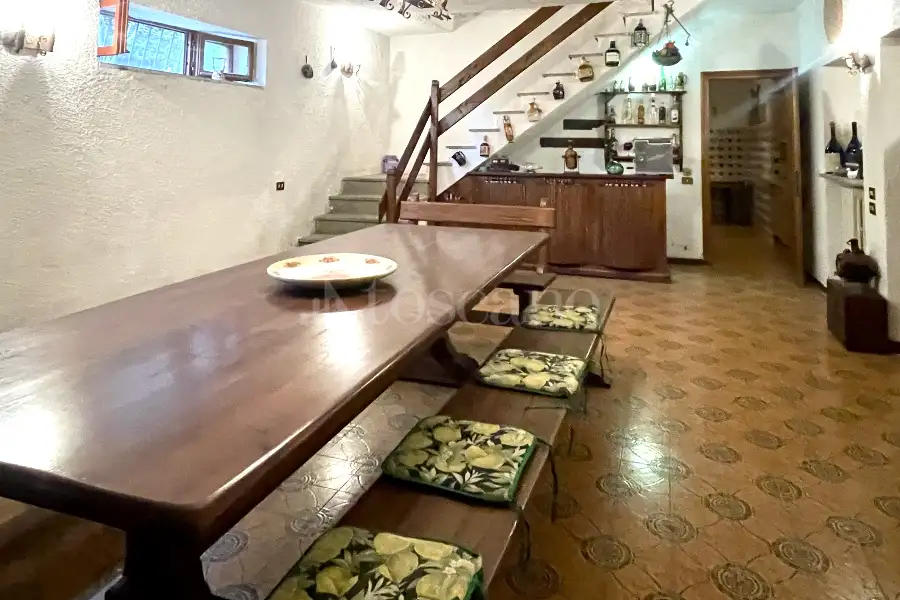 Villa in vendita di 400 mq a €295.000 (rif. 2/2026)