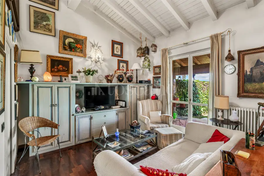 Villa Bifamiliare in vendita di 250 mq a €665.000 (rif. 50/2025)