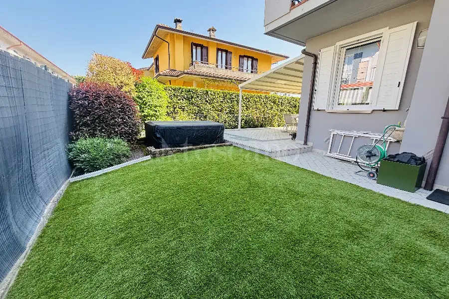 Villa Bifamiliare in vendita di 235 mq a €425.000 (rif. 24/2026)