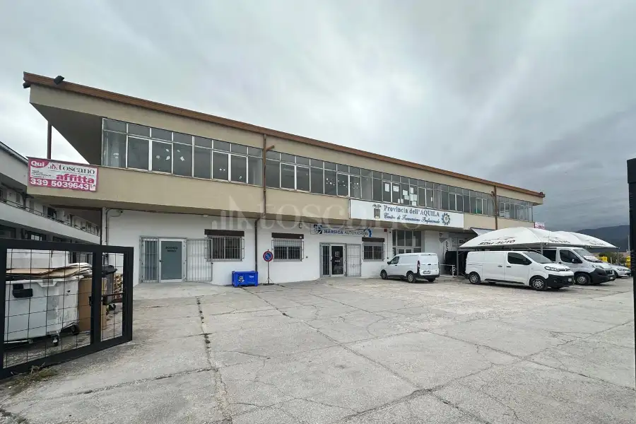 Negozio in vendita di 4.995 mq a €1.500.000 (rif. 118/2025)