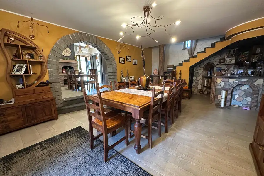 Villa in vendita di 355 mq a €729.000 (rif. 43/2025)