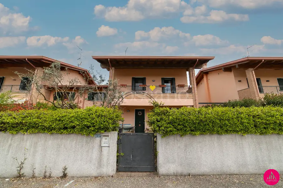 Villino a Schiera in vendita di 181 mq a €299.000 (rif. 57/2026)