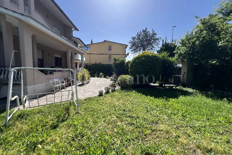 Villa in vendita di 250 mq a €359.000 (rif. 12/2026)