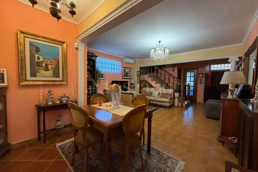 Villa Bifamiliare in vendita di 250 mq a €579.000 (rif. 20/2026)