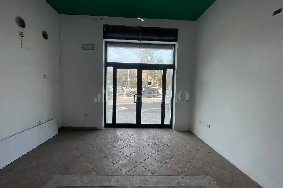Negozio in vendita di 37 mq a €75.000 (rif. 18/2026)