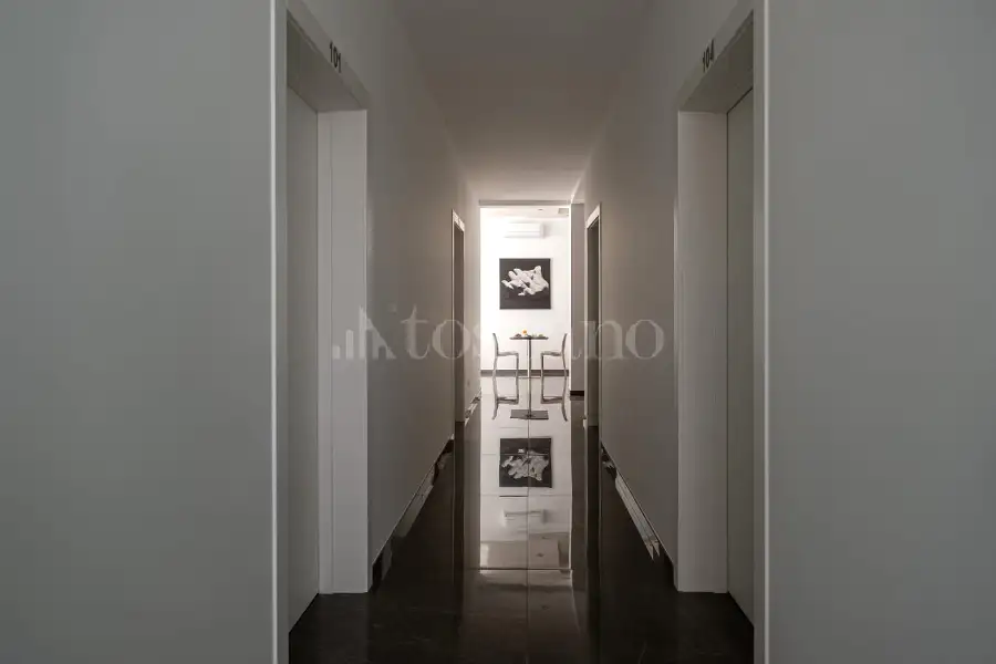 Casa Indipendente in vendita di 193 mq a €850.000 (rif. 20/2026)