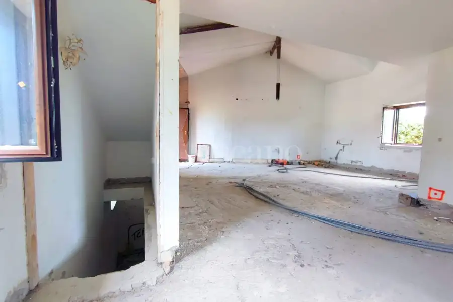 Villa in vendita di 250 mq a €240.000 (rif. 18/2026)