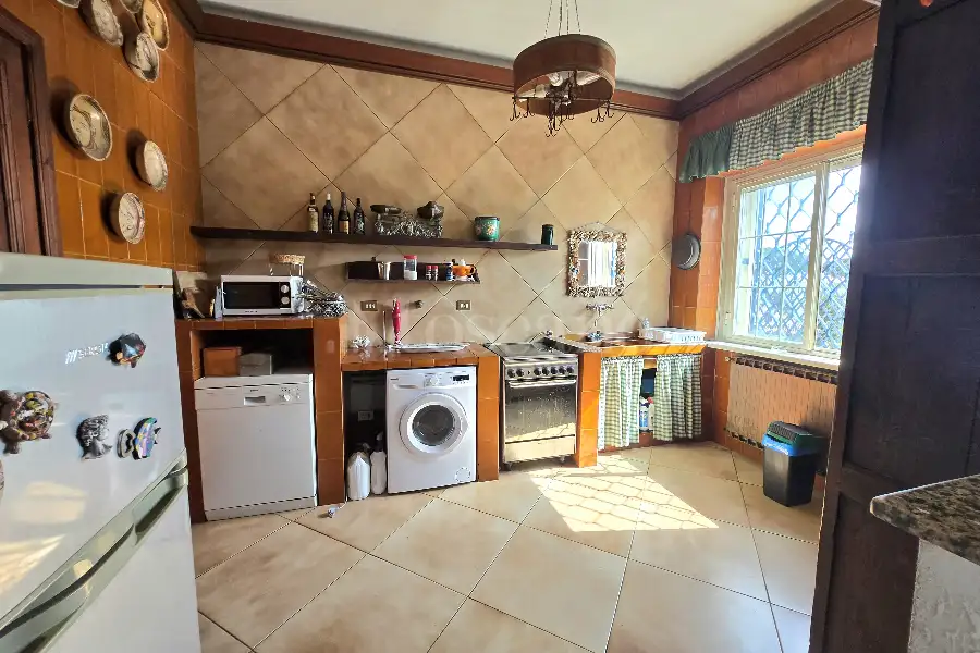 Villa in vendita di 310 mq a €550.000 (rif. 14/2026)