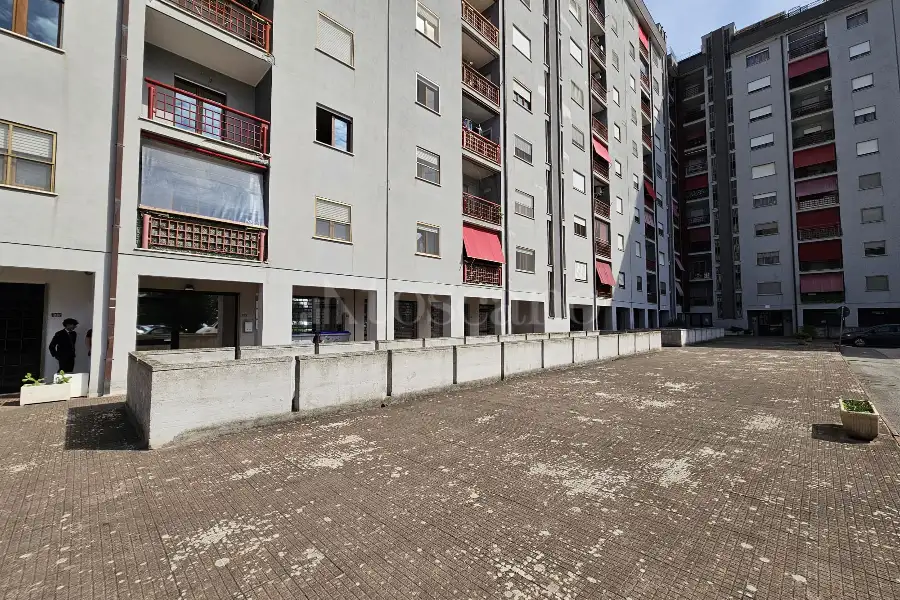 Negozio in vendita di 200 mq a €159.000 (rif. 111/2024)
