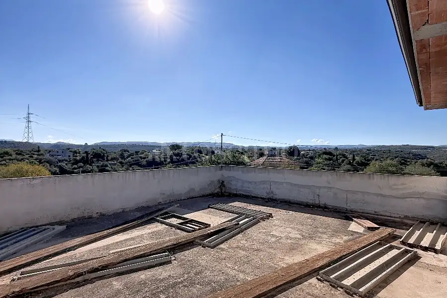 Casa Indipendente in vendita di 300 mq a €230.000 (rif. 198/2026)