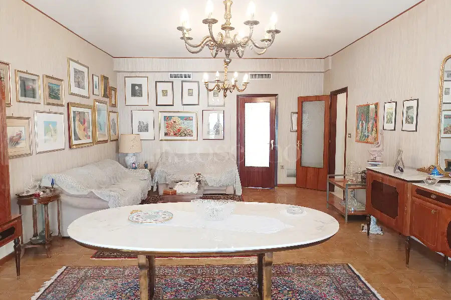 Casa in vendita di 221 mq a €169.000 (rif. 143/2025)