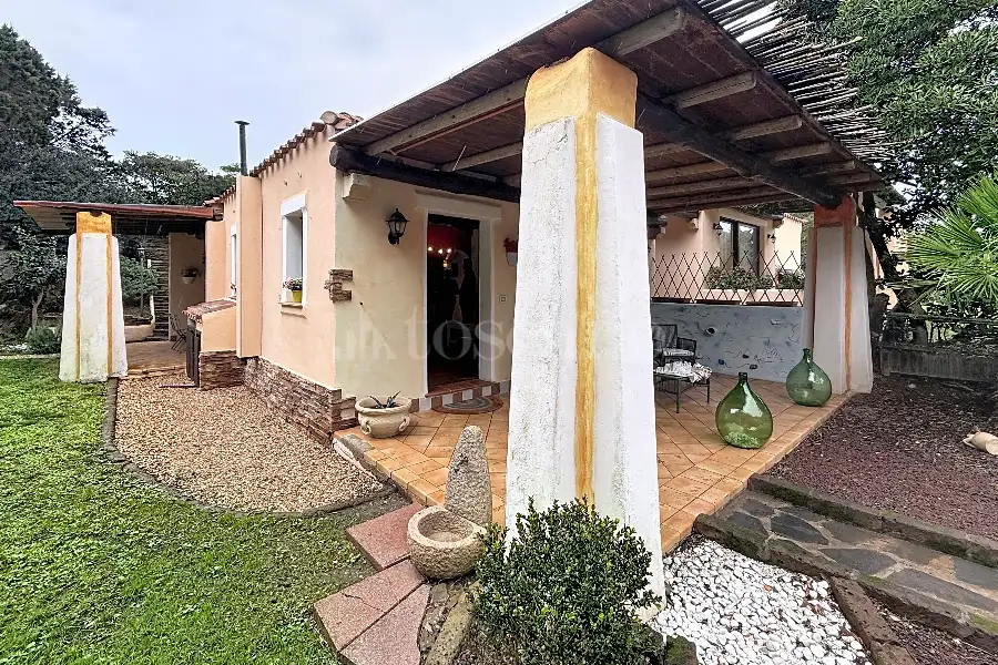 Villa Bifamiliare in vendita di 100 mq a €270.000 (rif. 15/2026)