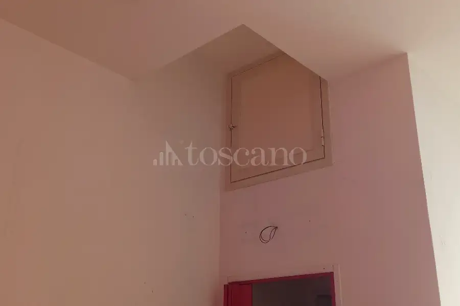 Negozio in vendita di 14 mq a €15.000 (rif. 41/2026)