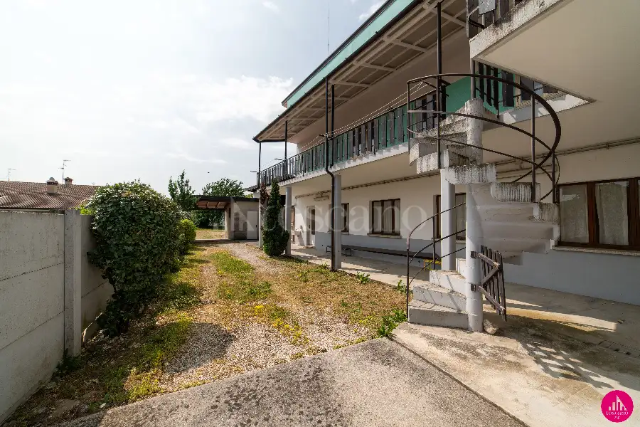 Casa in vendita di 370 mq a €135.000 (rif. 90/2025)