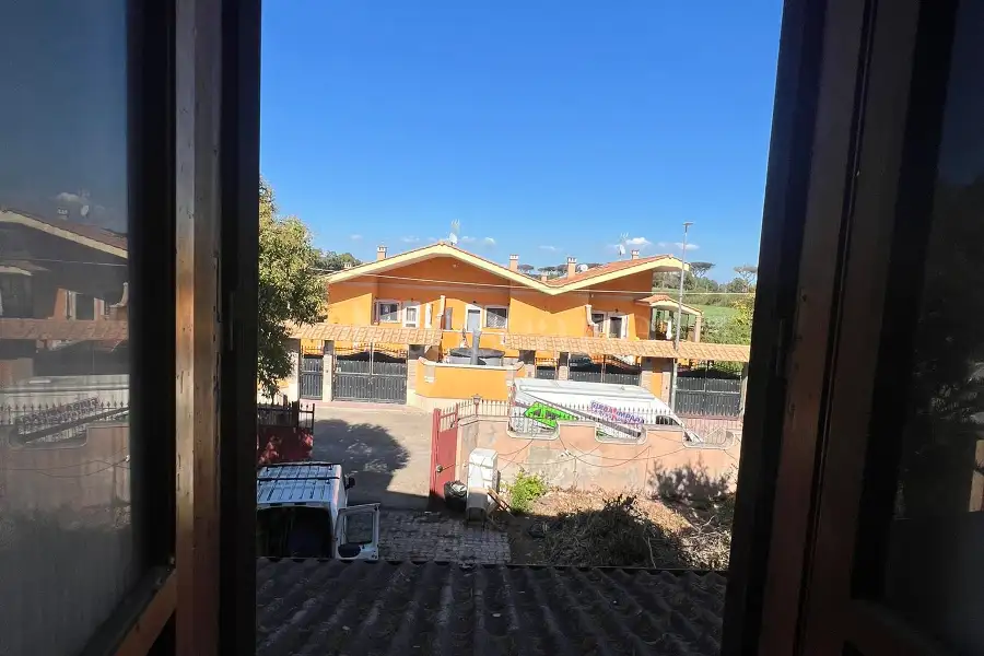 Villa in vendita di 300 mq a €309.000 (rif. 42/2025)