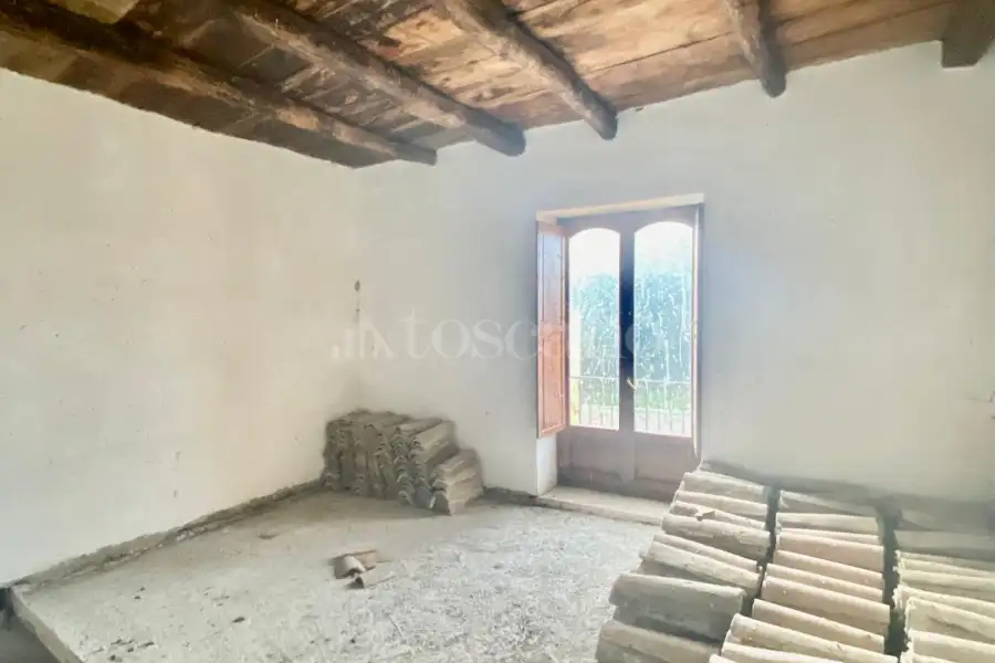 Casa Indipendente in vendita di 190 mq a €30.000 (rif. 133/2026)