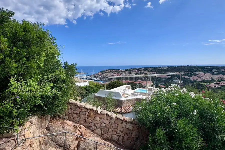 Villa in vendita di 291 mq trattativa riservata (rif. 11/2026)