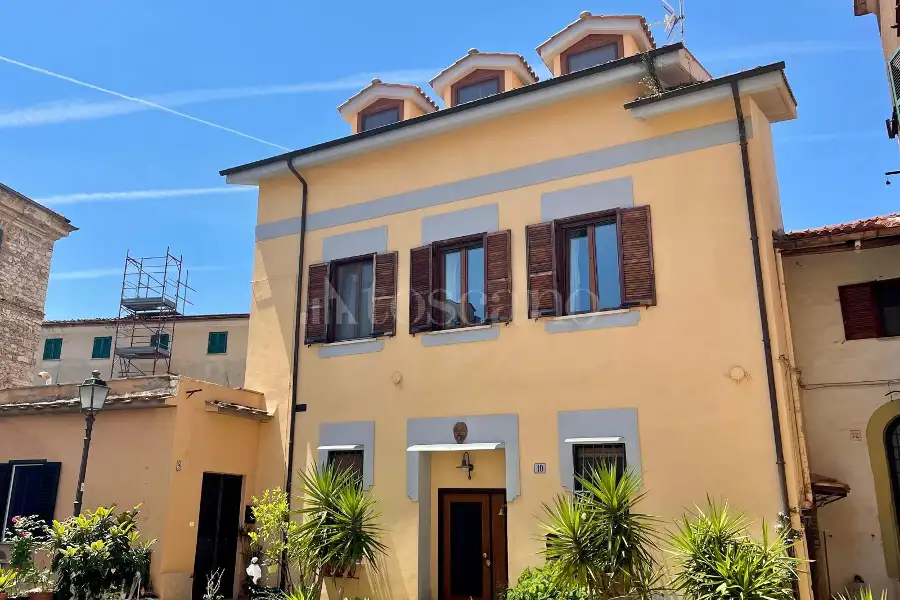 Casa Indipendente in vendita di 227 mq a €459.000 (rif. 28/2026)