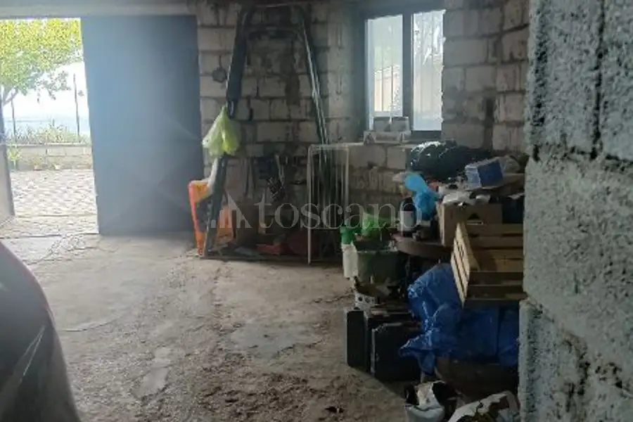 Villa Bifamiliare in vendita di 140 mq a €120.000 (rif. 32/2026)