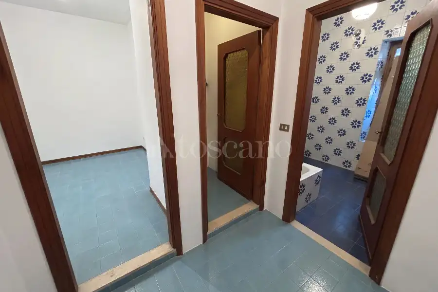 Negozio in vendita di 1.200 mq a €650.000 (rif. 20/2026)