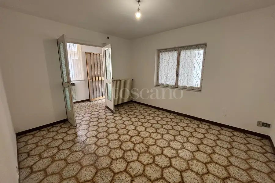 Casa Indipendente in vendita di 284 mq a €220.000 (rif. 19/2025)