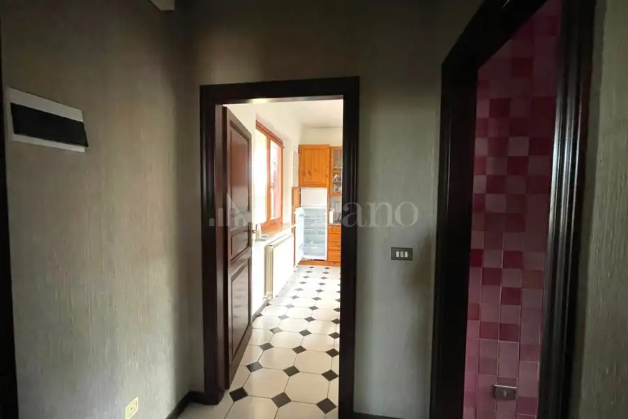 Villa in vendita di 305 mq a €650.000 (rif. 12/2025)