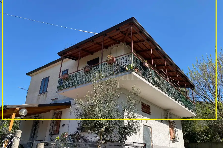 Villa Bifamiliare in vendita di 90 mq a €200.000 (rif. 6/2025)