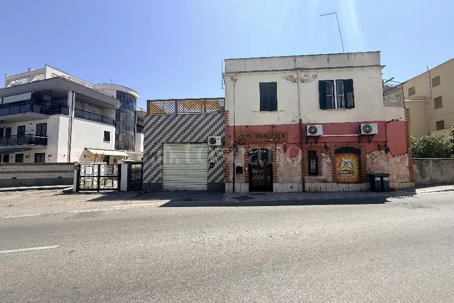Negozio in vendita di 102 mq a €219.000 (rif. 70/2026)