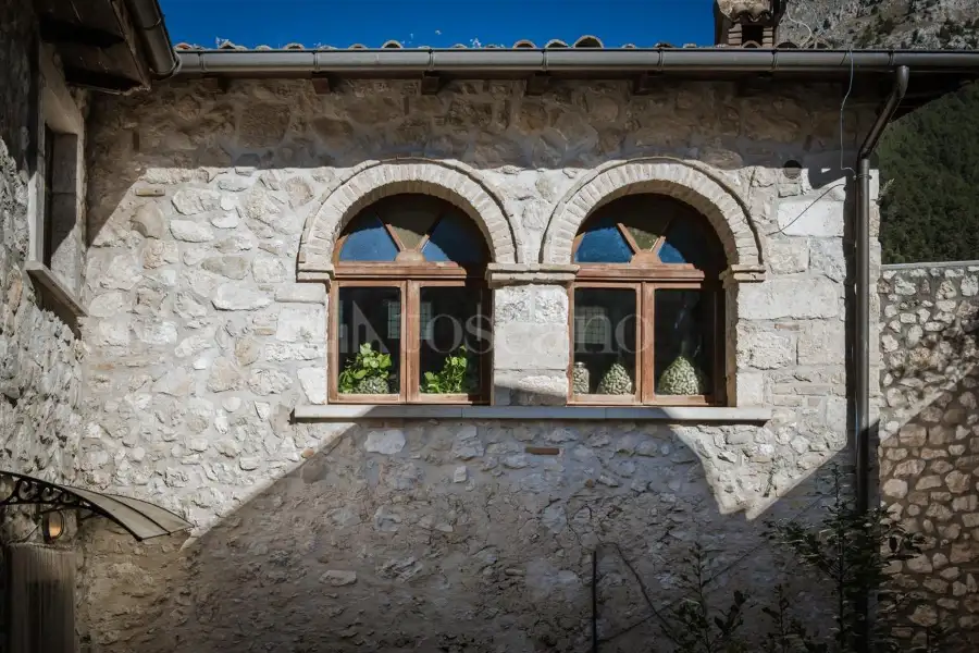 Attività Commerciale in vendita di 150 mq a €450.000 (rif. 117/2025)