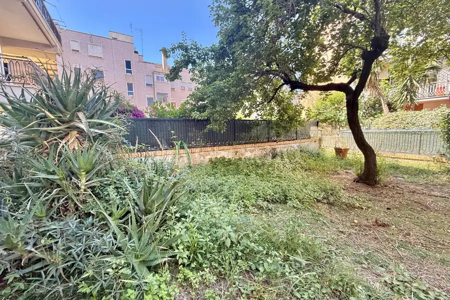 Negozio in vendita di 68 mq a €145.000 (rif. 12/2025)