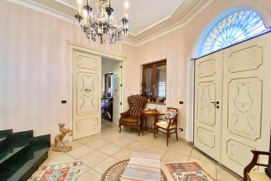 Villa in vendita di 431 mq a €510.000 (rif. 8/2026)