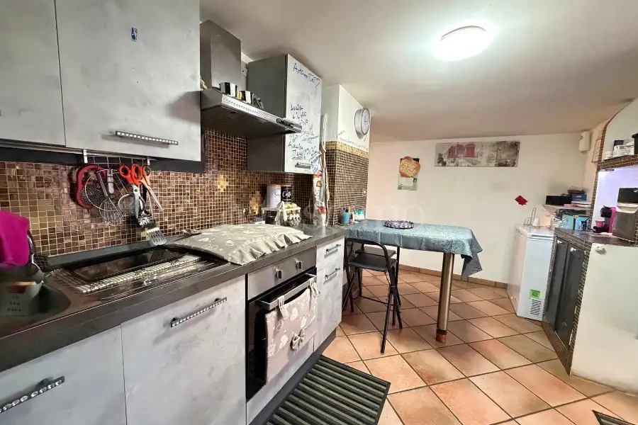 Villa Bifamiliare in vendita di 294 mq a €340.000 (rif. 6/2026)